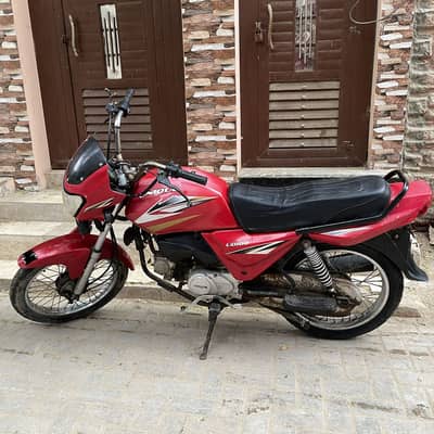 Unique UD 100 (Red) 2012