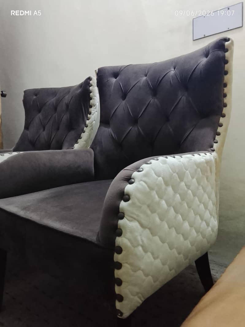 3-2-1 sofa set, 2 chairs & center Table 6