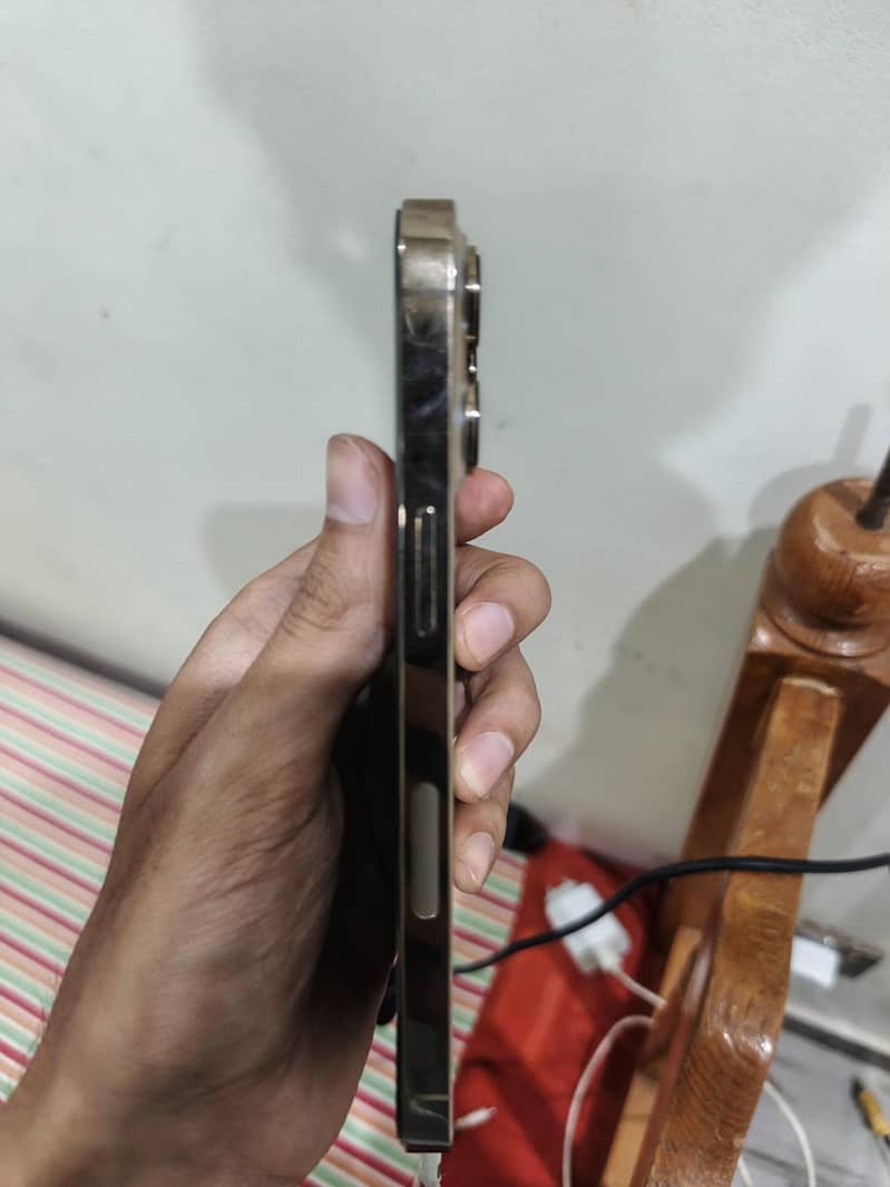 Apple iPhone 13 Pro 3