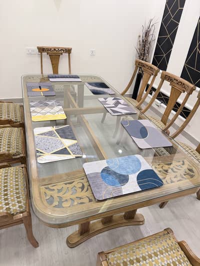 8 seater new dining table urgent sale
