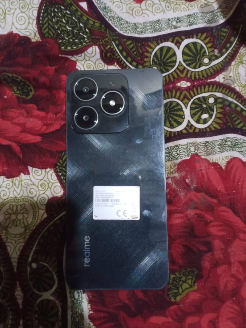 Realme C61 1