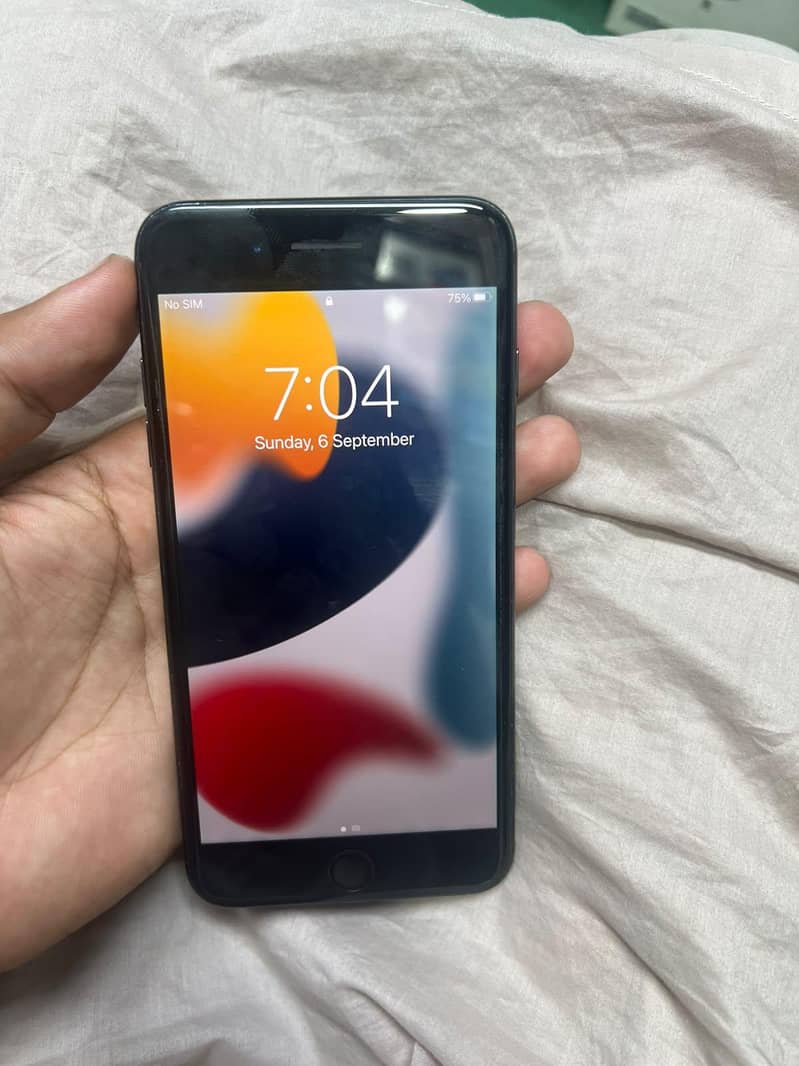 Apple iPhone 7 Plus 2