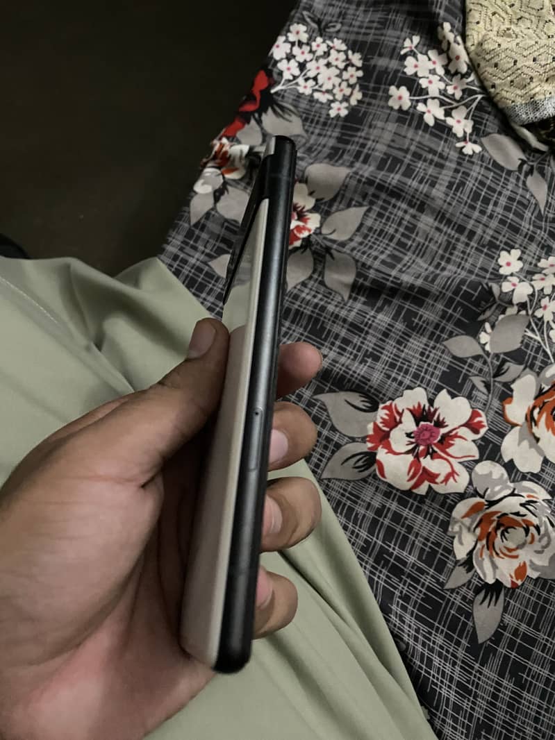 Google Pixel 6a 1