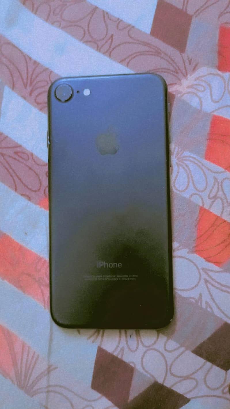 Apple iPhone 7 2