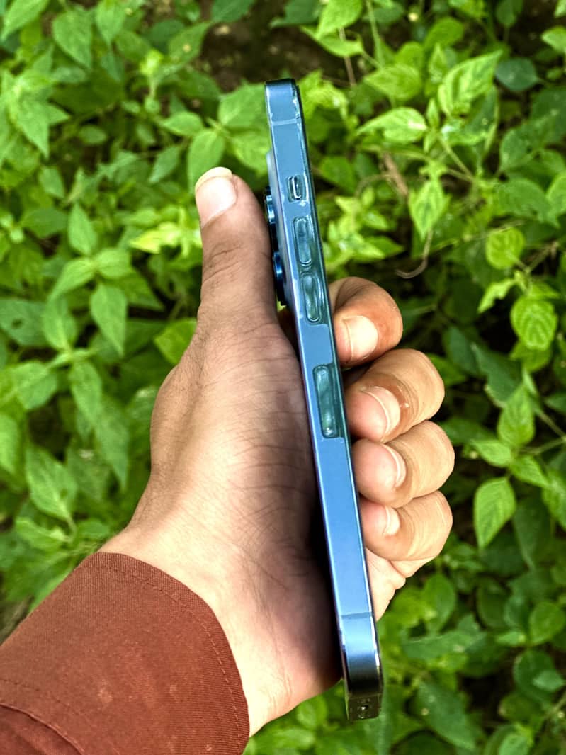 iPhone 13 Pro jv 1