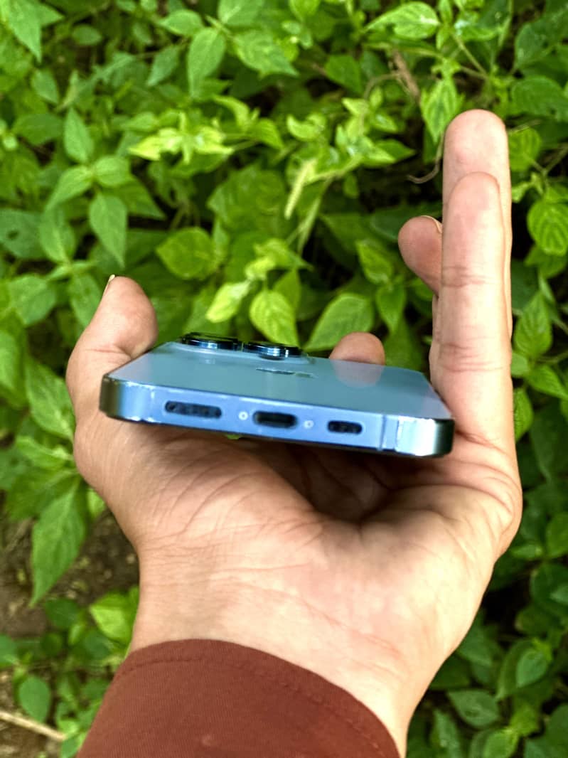 iPhone 13 Pro jv 2