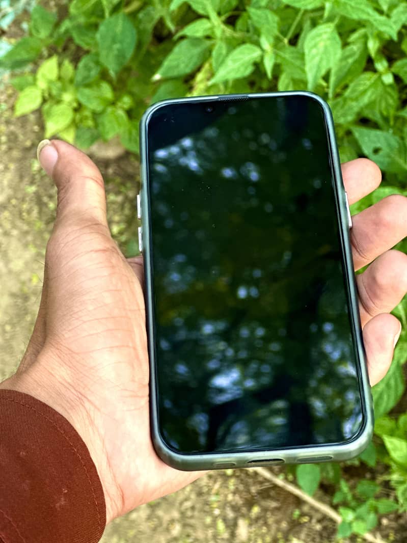 iPhone 13 Pro jv 6