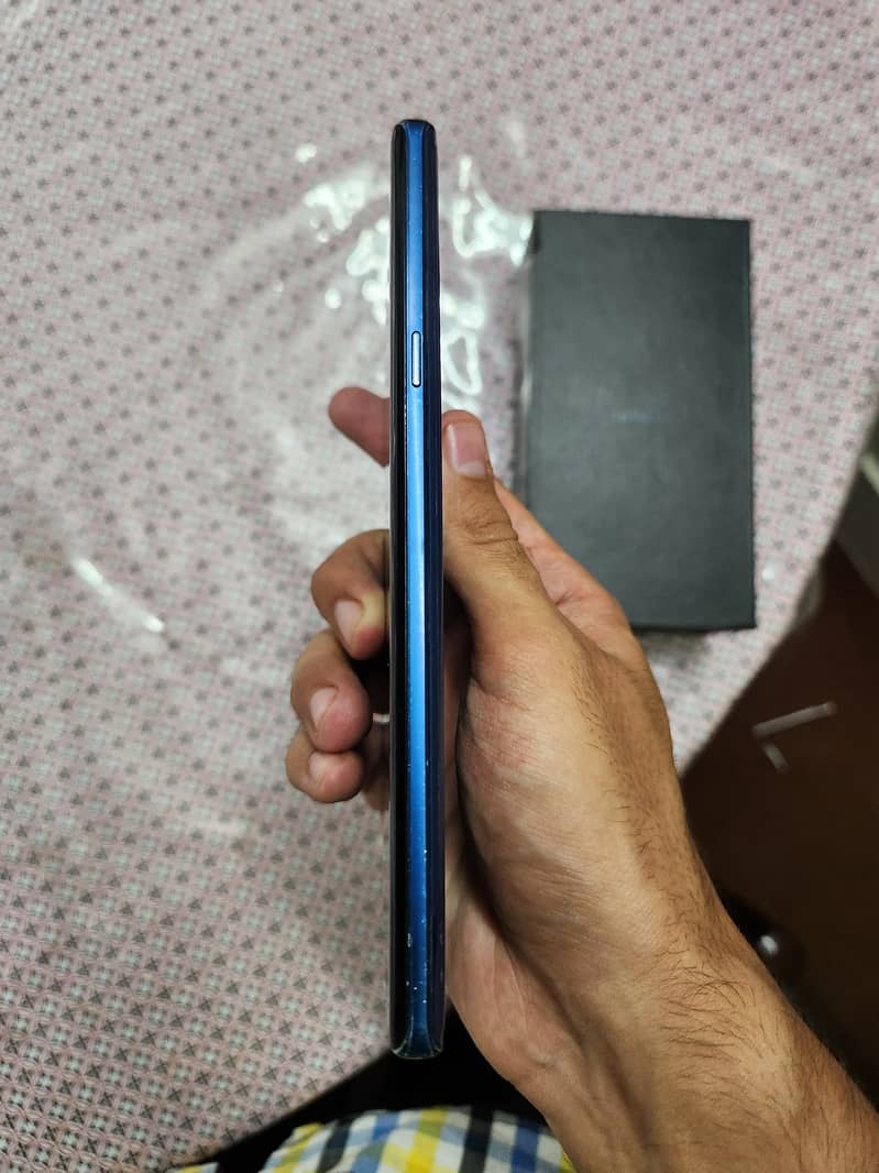 Samsung Mobile Note 9 3