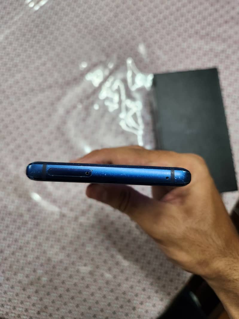 Samsung Mobile Note 9 4
