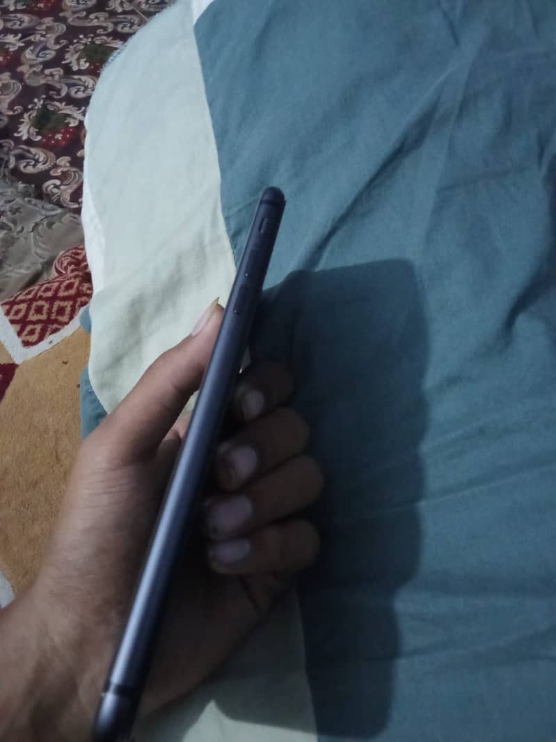 Apple iPhone 8 Plus 0