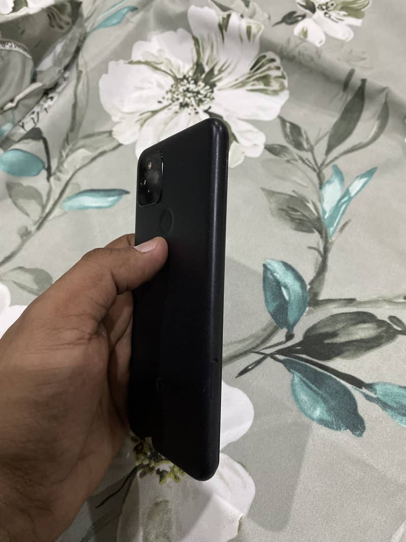 Google Pixel 5 3