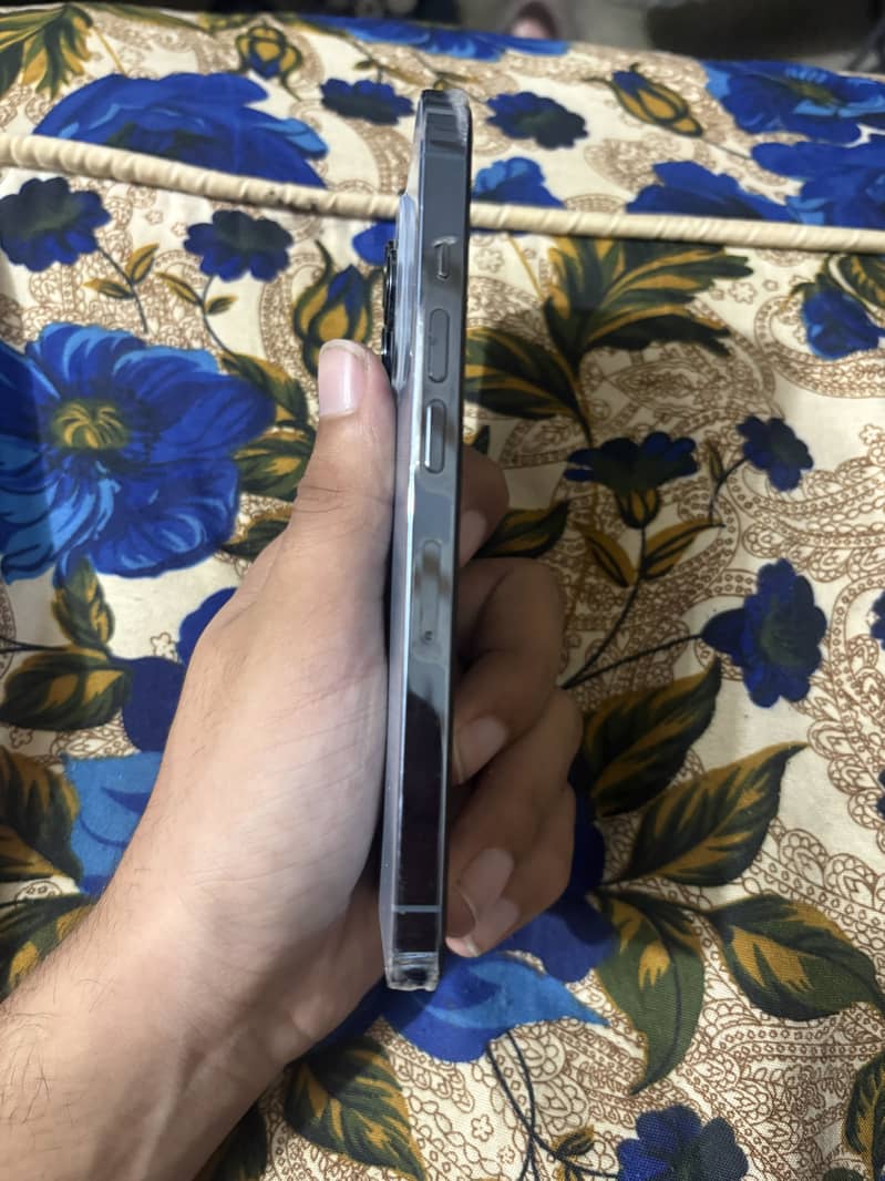 Apple iPhone 13 Pro 5