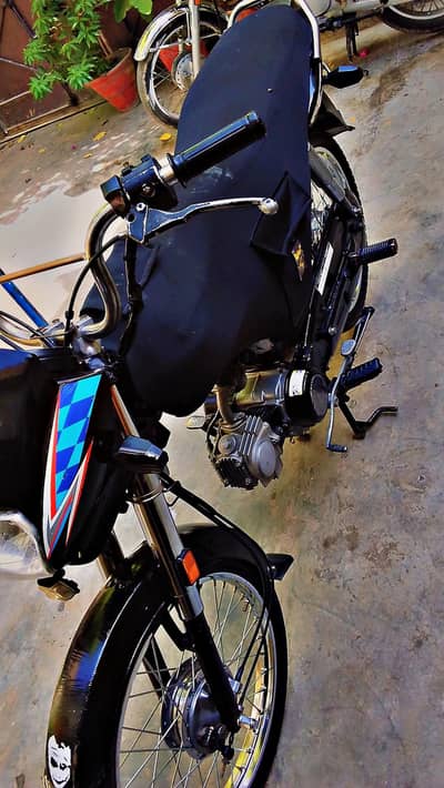 Honda CD dream 2016