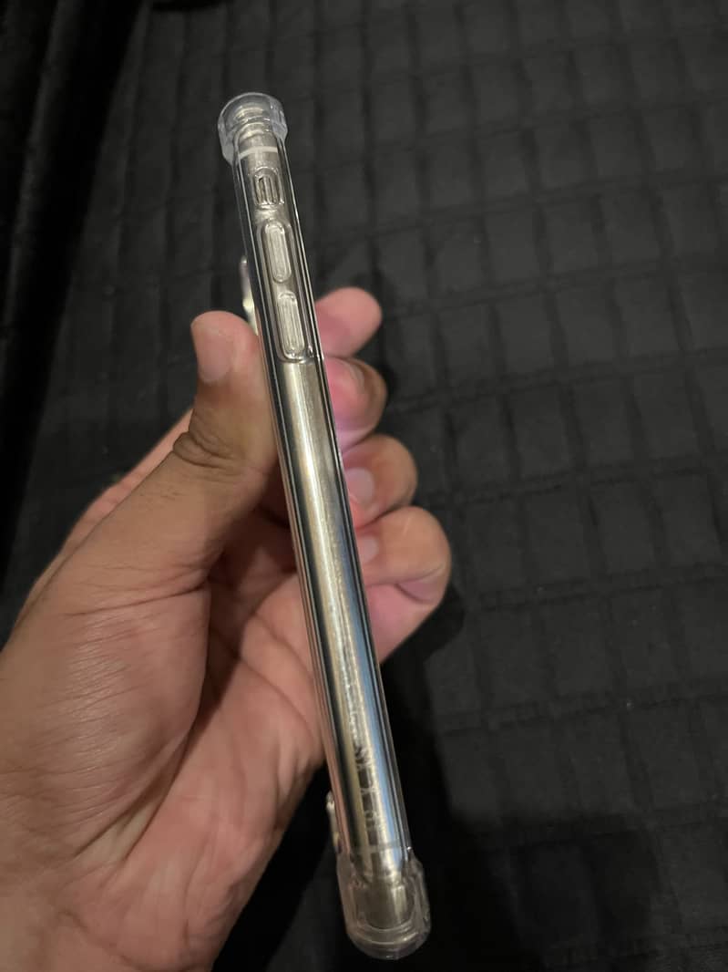 Apple iPhone X 5