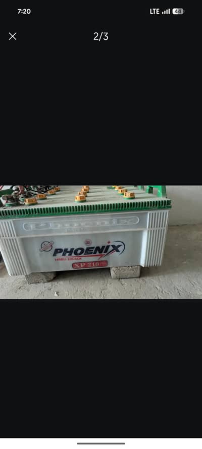 Phoenix UPS with 2 batteries