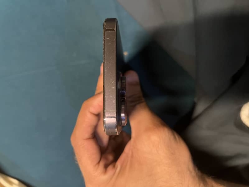 Apple iPhone 14 Pro Max 1