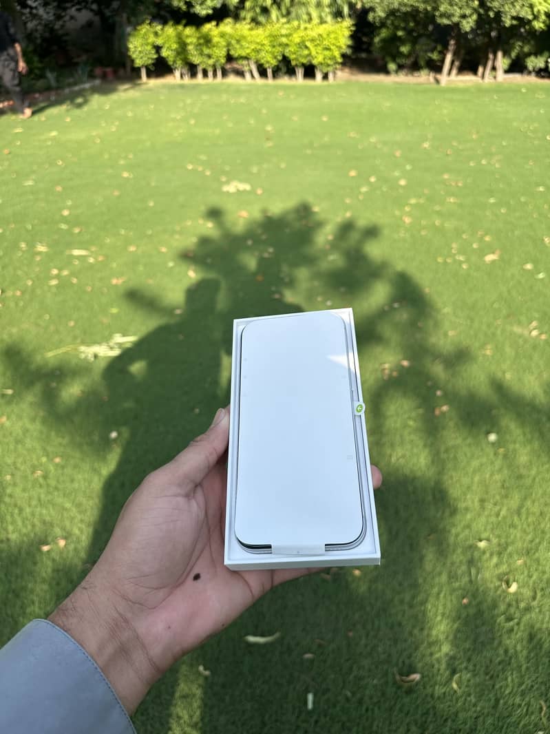 Apple iPhone 17 Pro Max 5