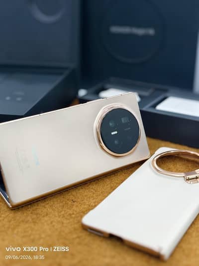 Honor Magic V6 global model 16.512