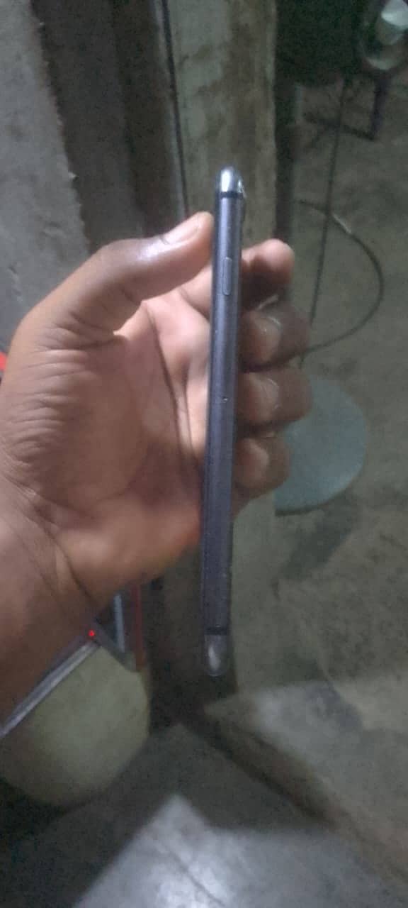 Apple iPhone 8 2