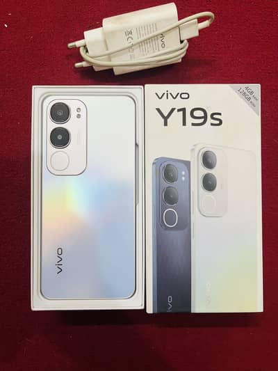 Vivo Y19s 4/128 with box charger WhatsApp 03262535680