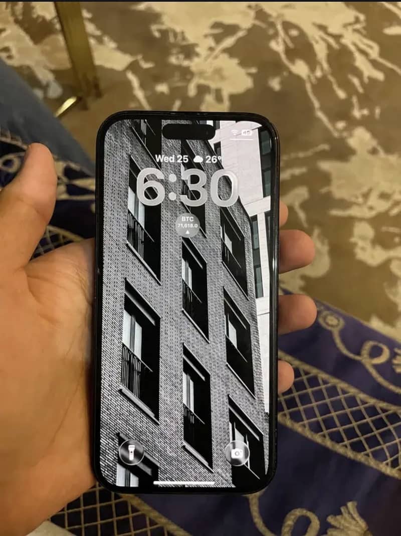 Apple iPhone 15 4
