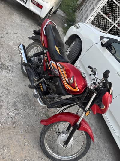 Honda pridor 2022 red
