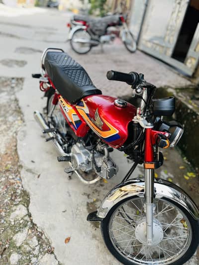 Honda CD 70 2025