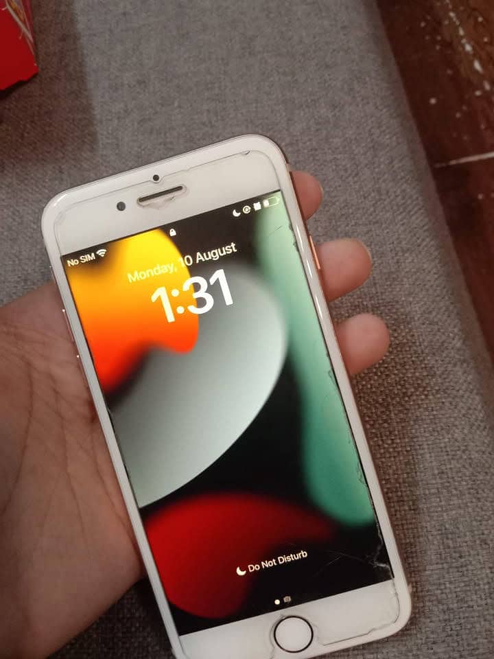 Apple iPhone 8 1