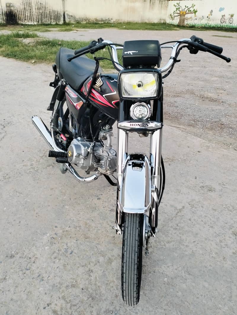Honda CD70 0