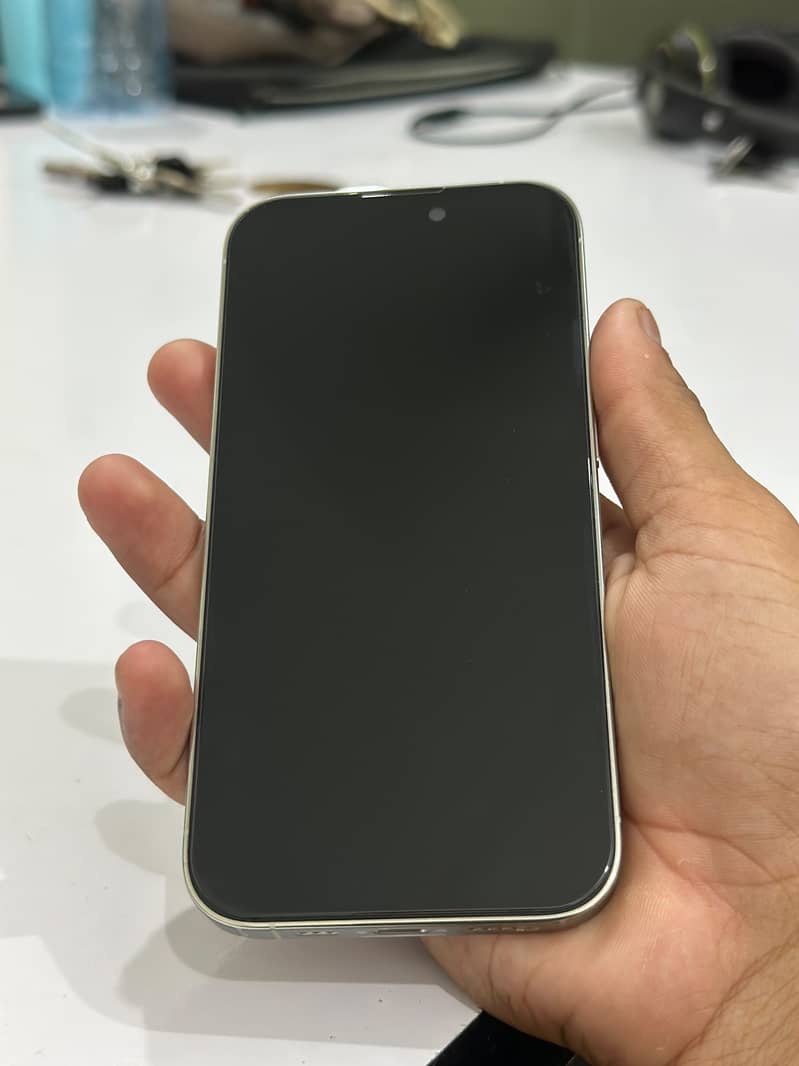 Apple iPhone 14 Pro 2
