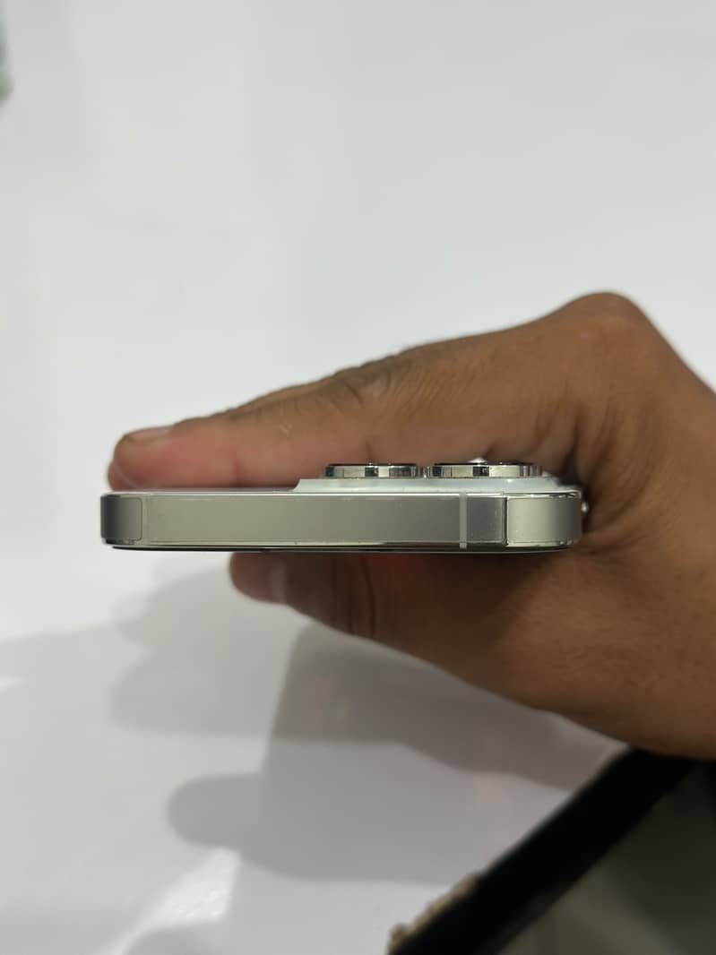 Apple iPhone 14 Pro 3