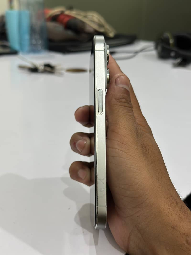 Apple iPhone 14 Pro 4