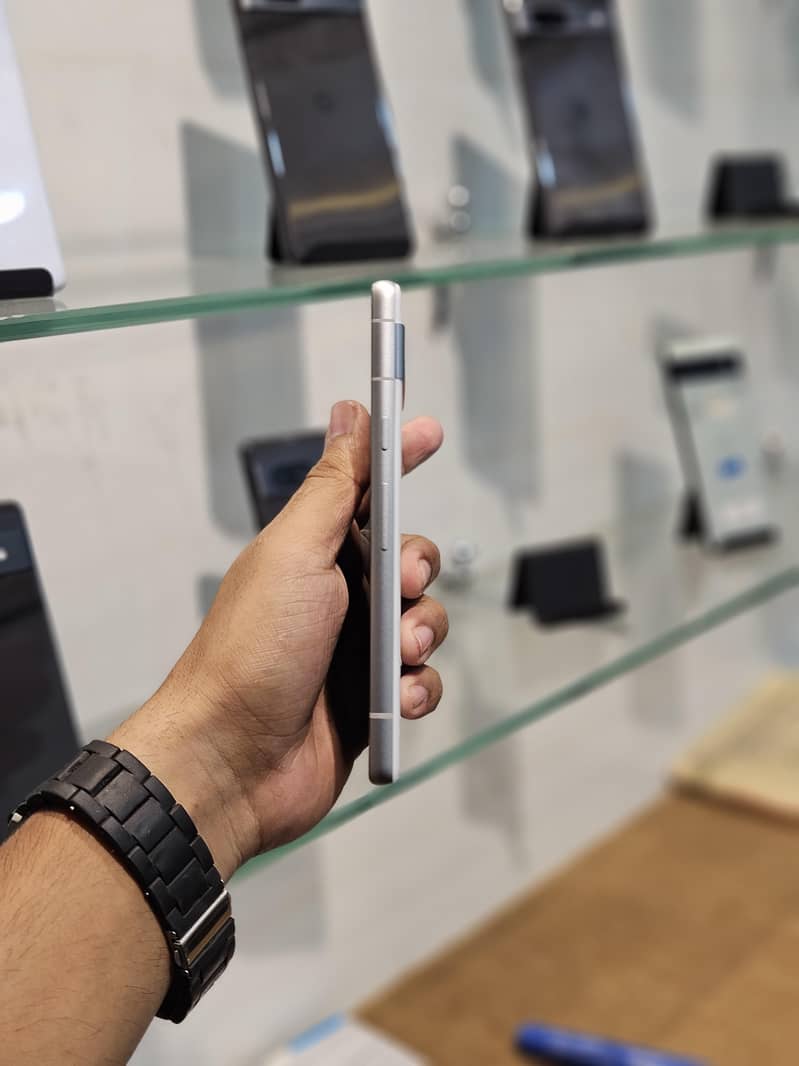 Google Pixel 7a 1