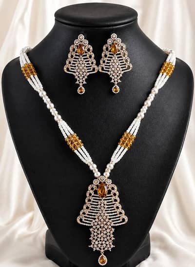 woman jewelry store