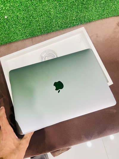 Apple MacBook pro M1 chip 8gb ram 512gb memory  Whatsapp 03242139264