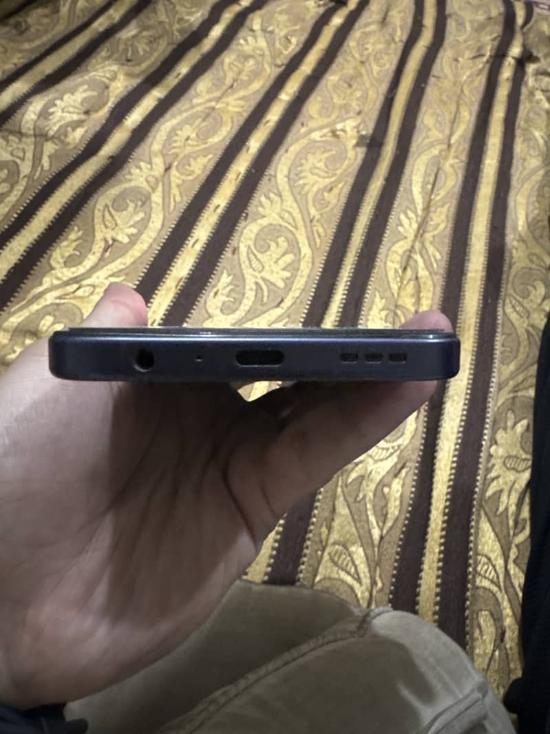 OPPO A6k 4