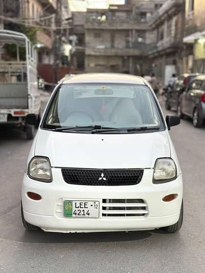 Mitsubishi Minica 2012