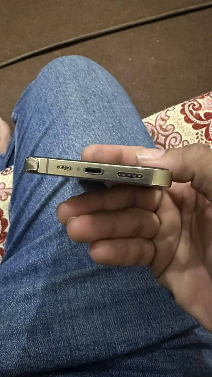 Apple iPhone 13 Pro 6