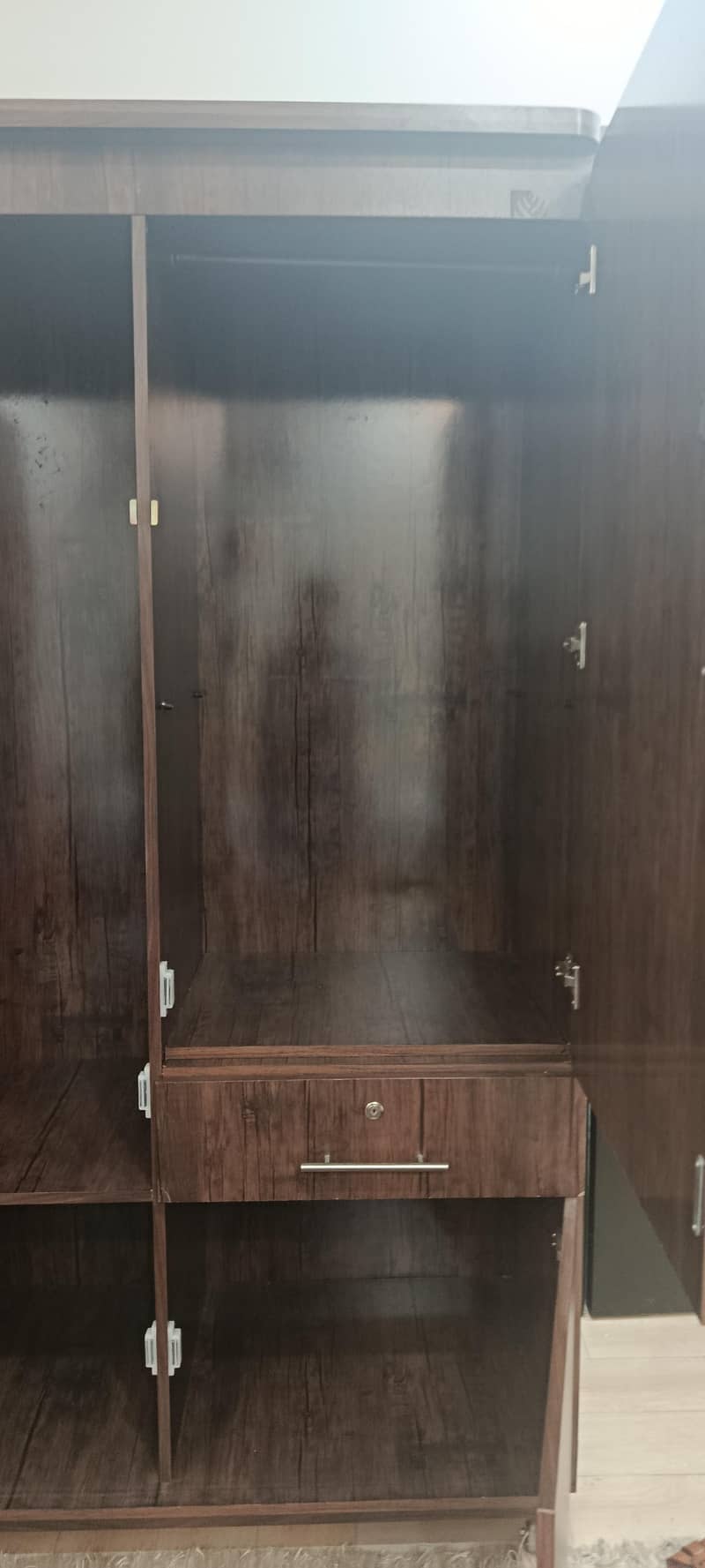 wardrobe 8