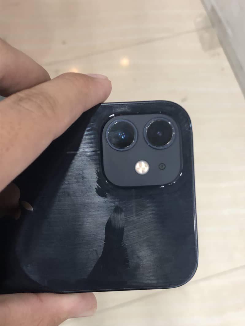 Apple iPhone 12 3