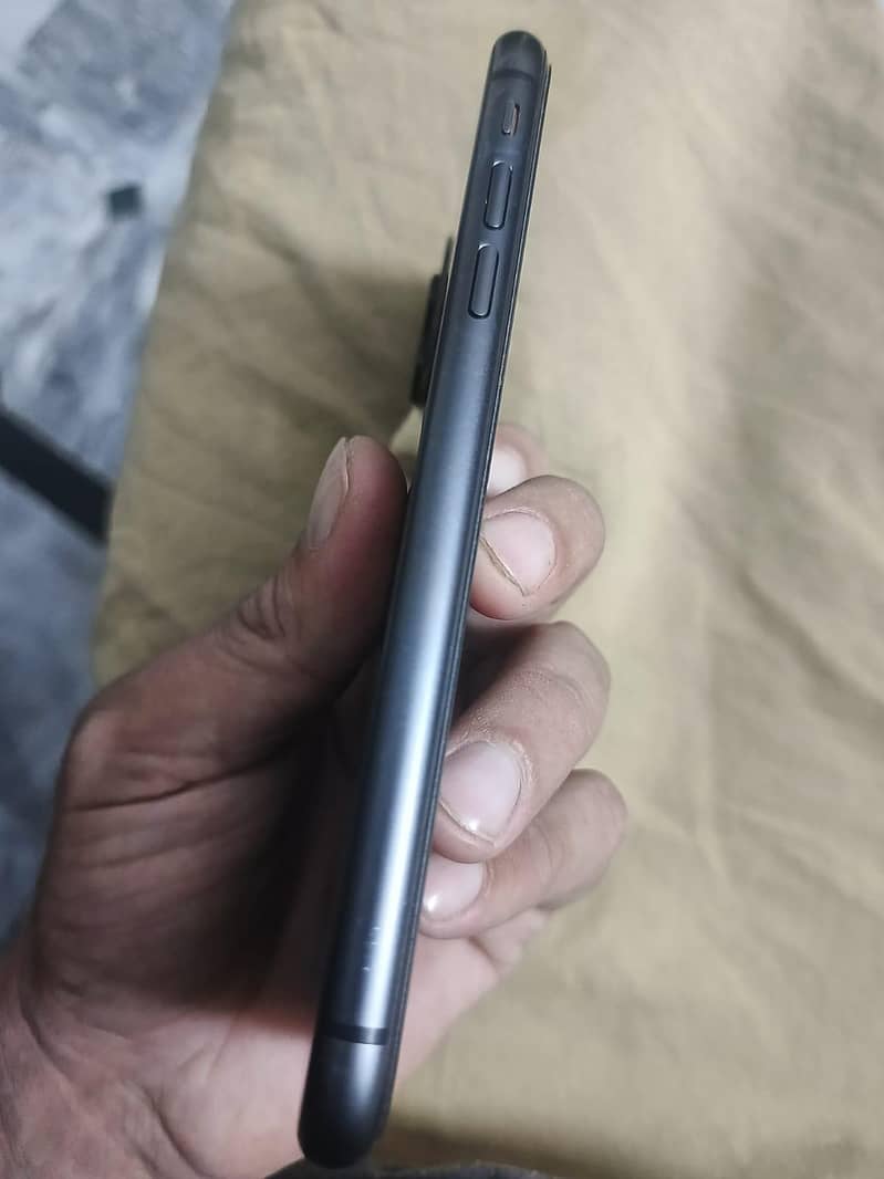 Apple iPhone 11 1