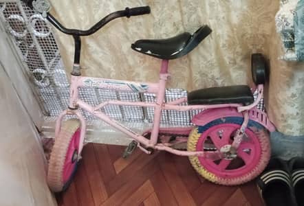 Bicycle for kids with side wheels