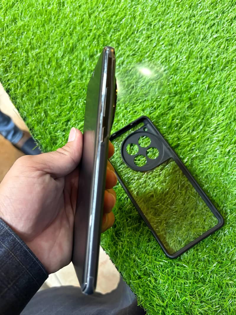 One Plus 12 6