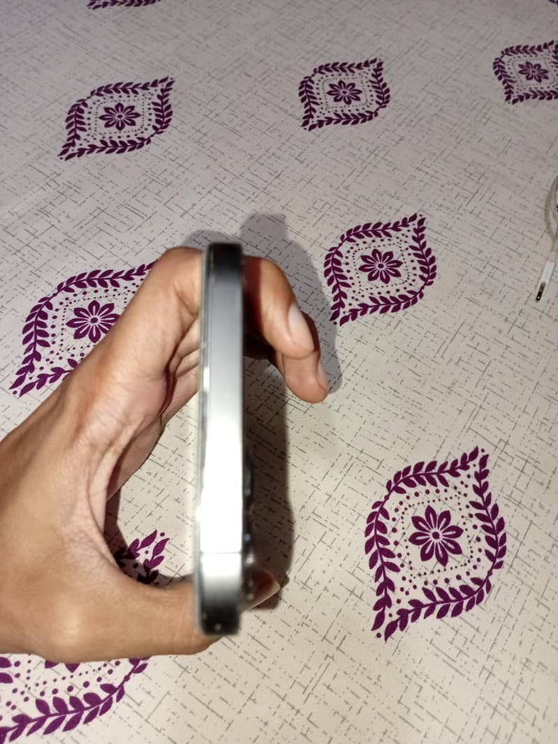 iphone 12 pro max 5