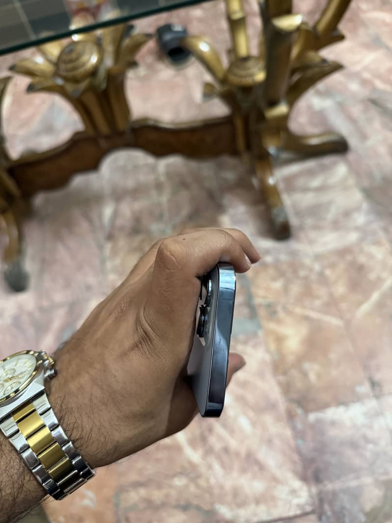 Apple iPhone 13 Pro 4