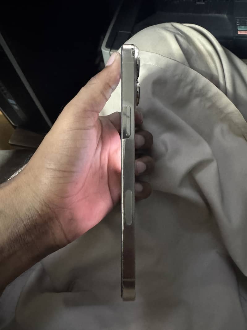 Apple iPhone 13 Pro Max 3