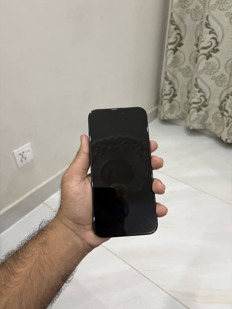 Apple iPhone 15 Pro Max 2