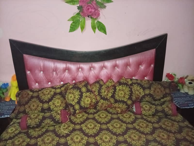 Bed + Wardrobe 4