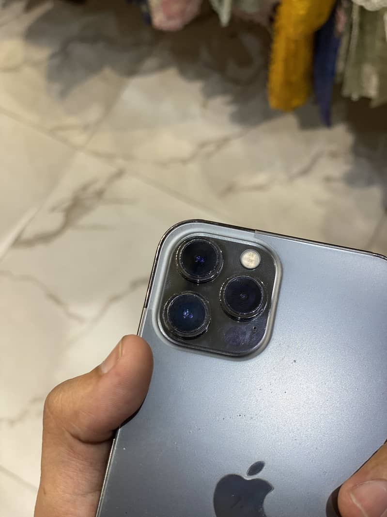 Apple iPhone 12 Pro Max 2