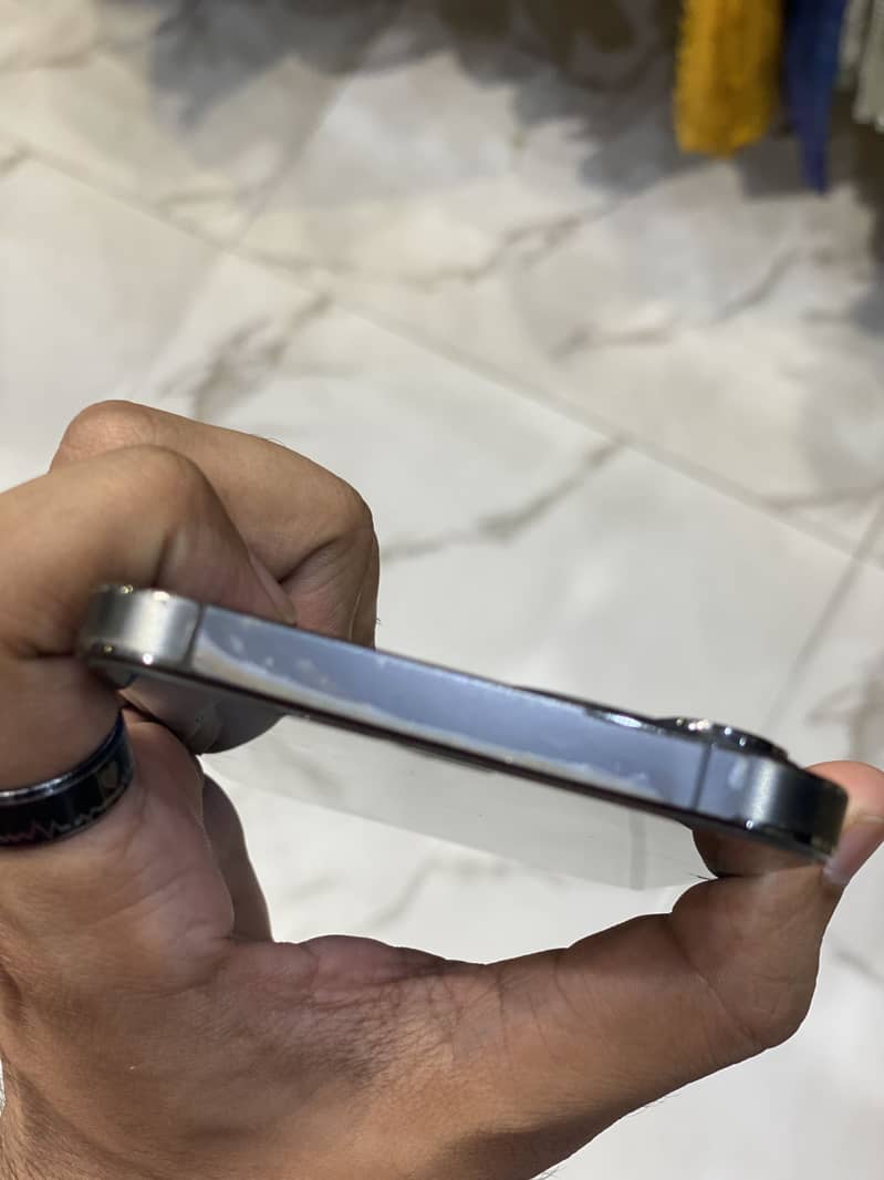 Apple iPhone 12 Pro Max 4